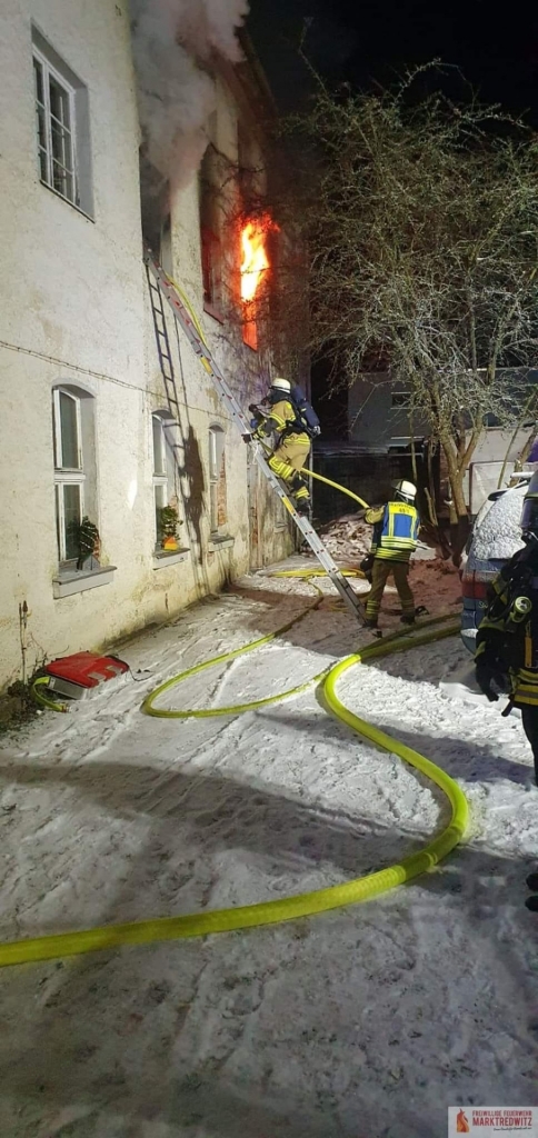 221215 - Einsatz Wohnhausbrand in Brand