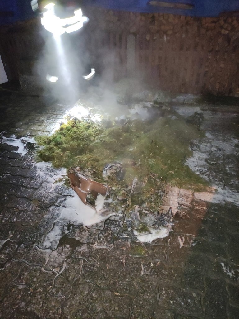 230424 - Einsatz Brand Mülltonne